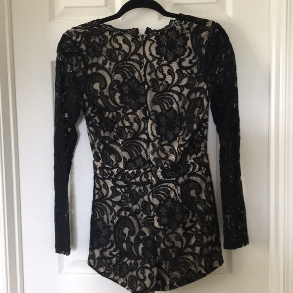 Black and Tan floral lace romper - Picture 3 of 5